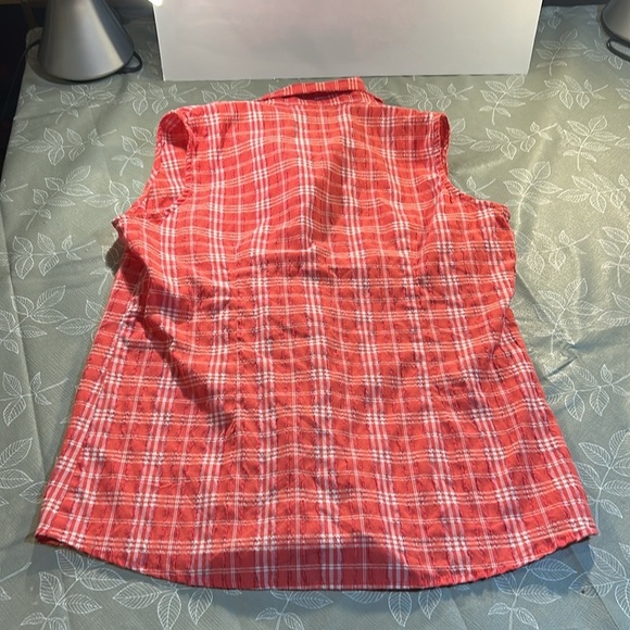 Carroll Reed Ladies Sleeveless Shirt. - Picture 4 of 6
